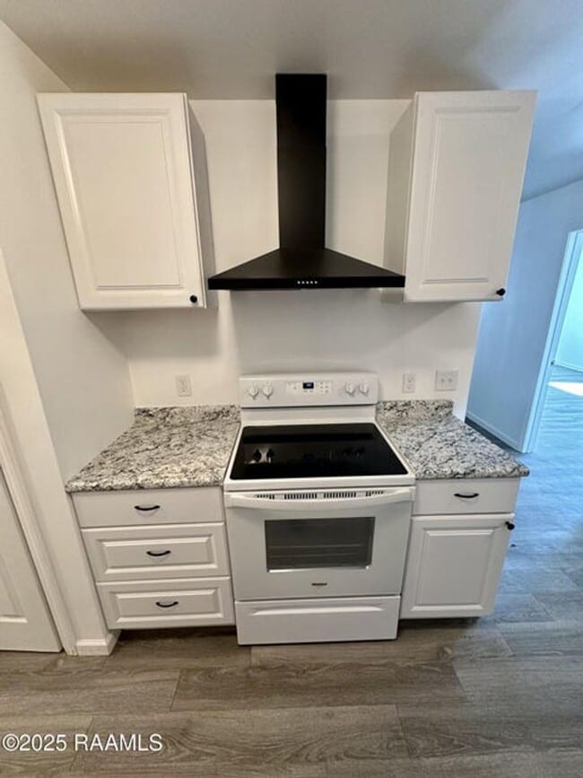 Foto del edificio - 216 Marigny Cir