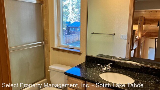 Building Photo - 4 br, 3 bath House - 768 Alameda Ave.
