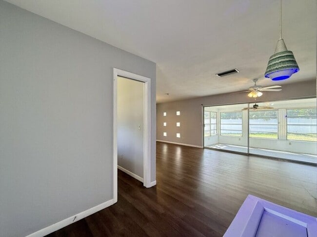 Building Photo - 10901 117th Ave