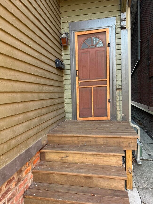 Building Photo - 1682 Bagley St