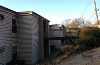 Building Photo - Stewart Woods