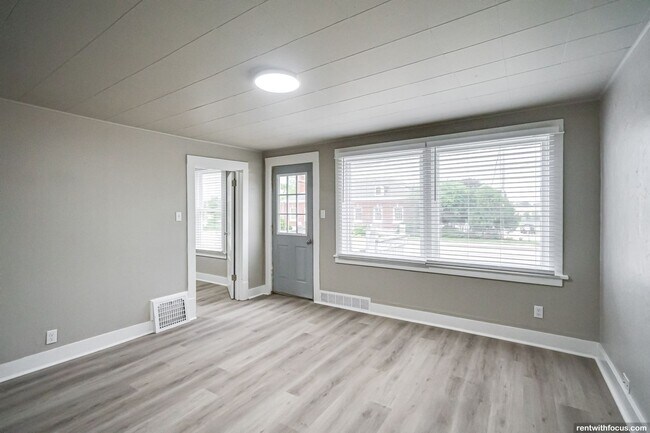 Foto del edificio - 433 Ahnaip St