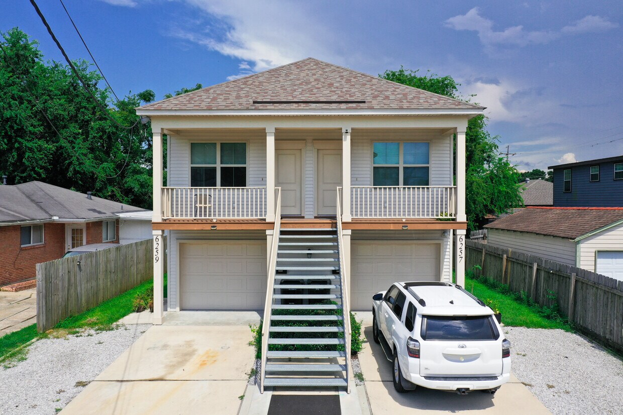 Foto principal - 6259 Vermillion Blvd