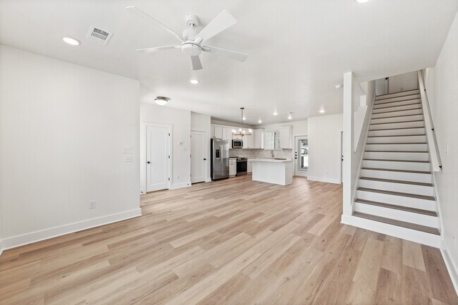 Building Photo - 508 Mercado St