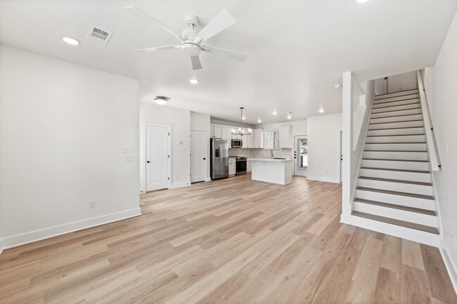 Building Photo - 522 Mercado St