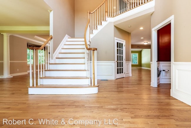Building Photo - 4 br, 3.5 bath House - 157 Paxton Way