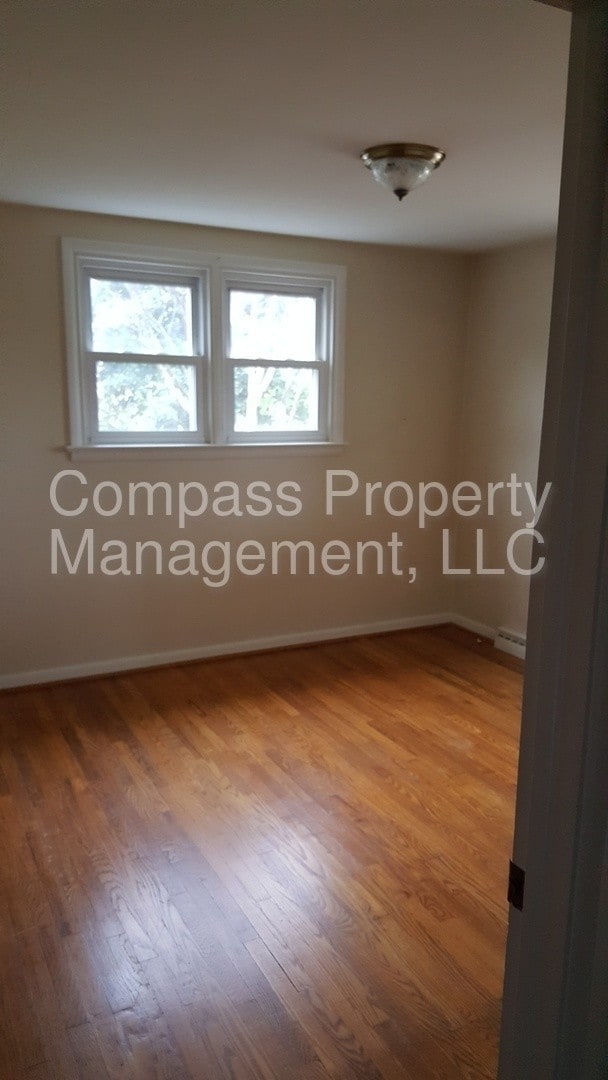 Building Photo - 28 Ethel Ave