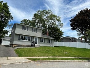 Building Photo - 69 Allan Dr