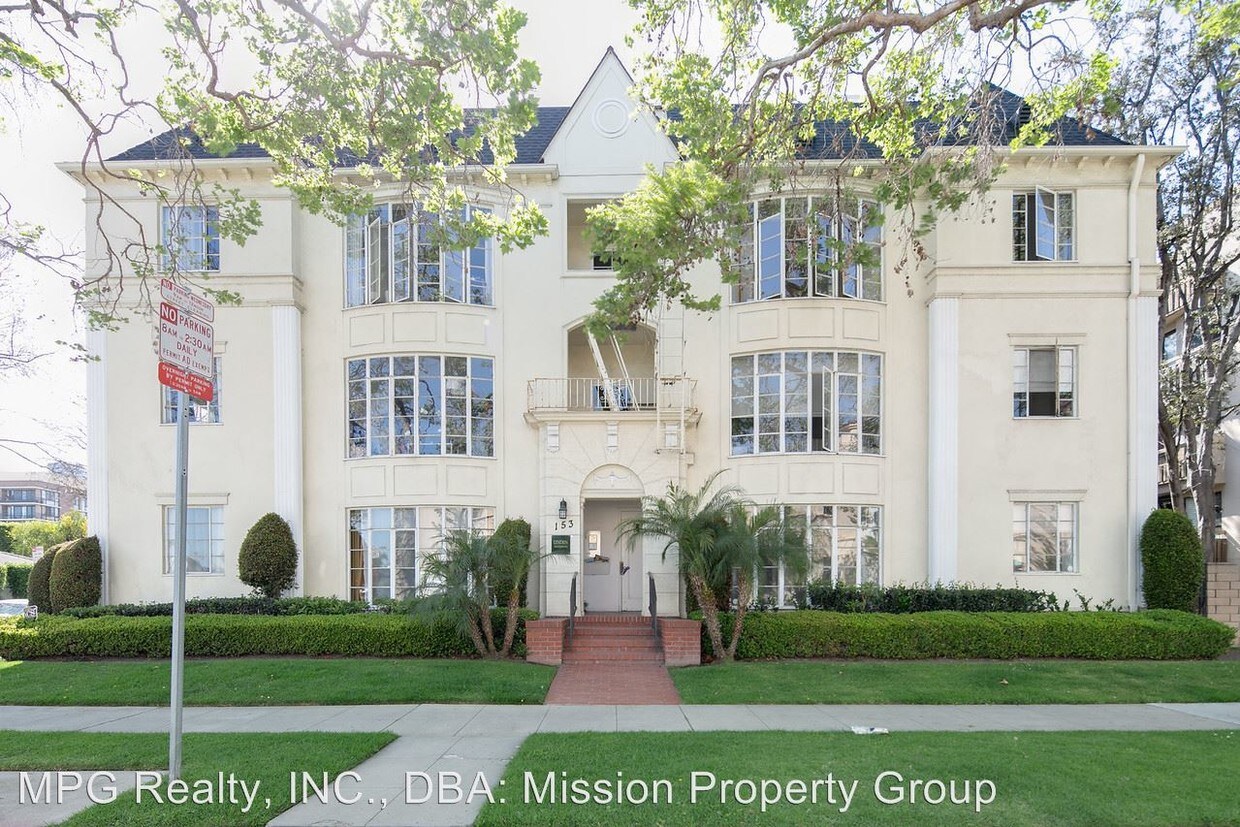 Foto principal - 153 S Linden Dr