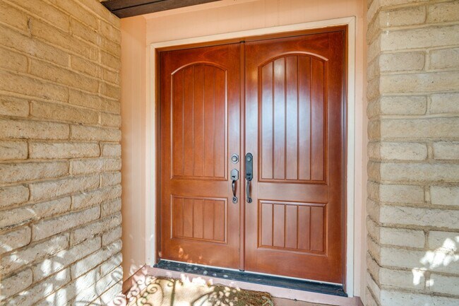 Foto del edificio - Great East Side Location 4 Bed/2 Bath Home