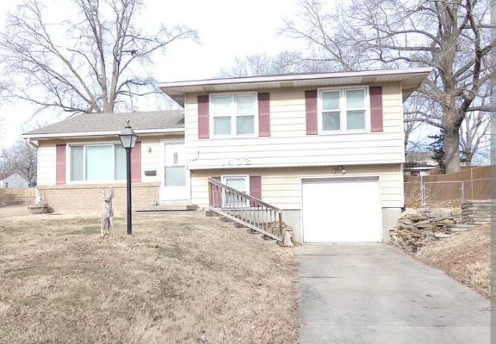 Primary Photo - 1402 NE 67th St