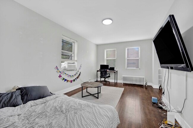 Foto del edificio - 2959 N Damen Ave