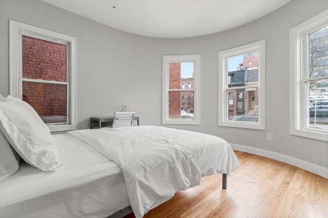 Foto del edificio - 36 Emerson St