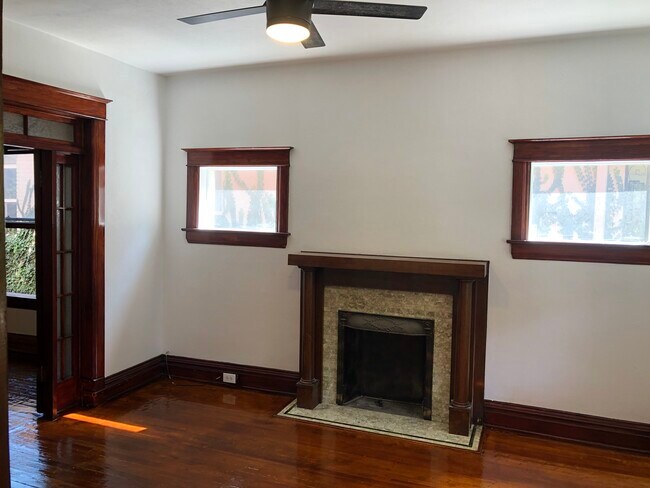 Building Photo - 520 S Sherman St