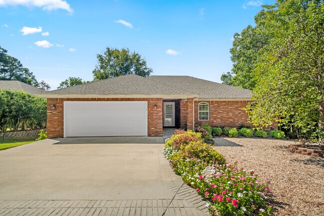 Building Photo - 99 Buckingham Dr