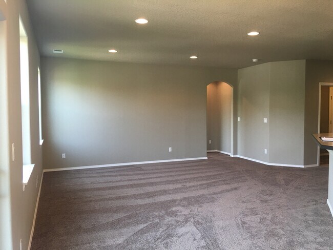 Foto del edificio - 3 Bedroom Home For Rent In The Dalles