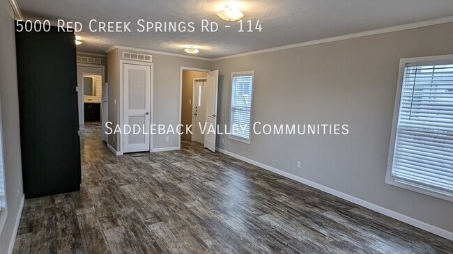 Foto del edificio - 5000 Red Creek Springs Rd