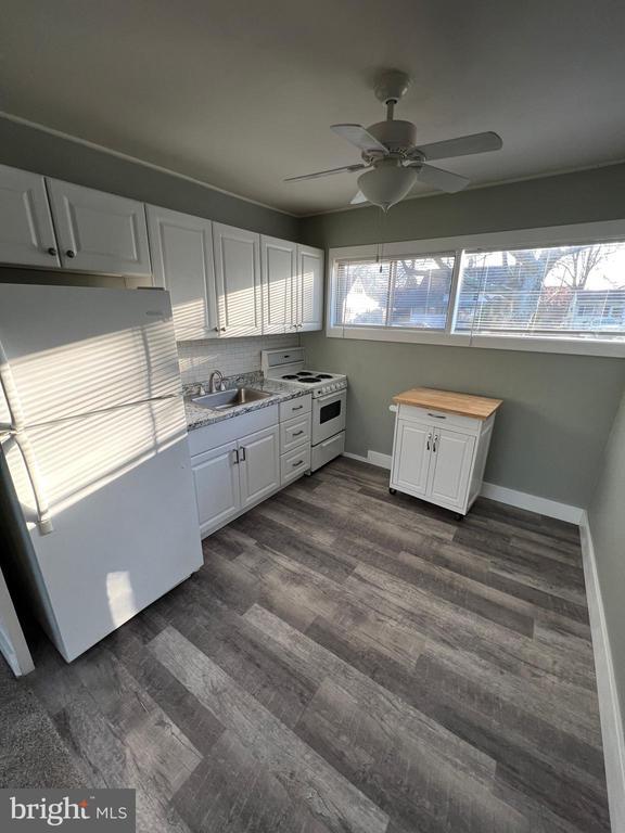 Foto del edificio - 15 Catalpa Ln