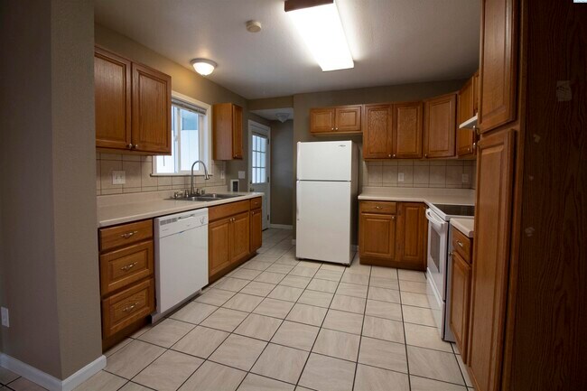 Foto del edificio - 4 bed/1.5 bath Richland Duplex