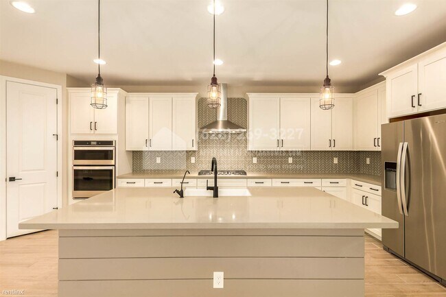 Building Photo - 3 br, 2.5 bath House - 4513 S Montana Drive -