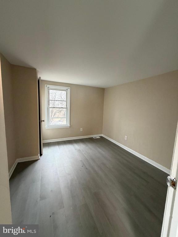 Building Photo - 1265 Walter Ave