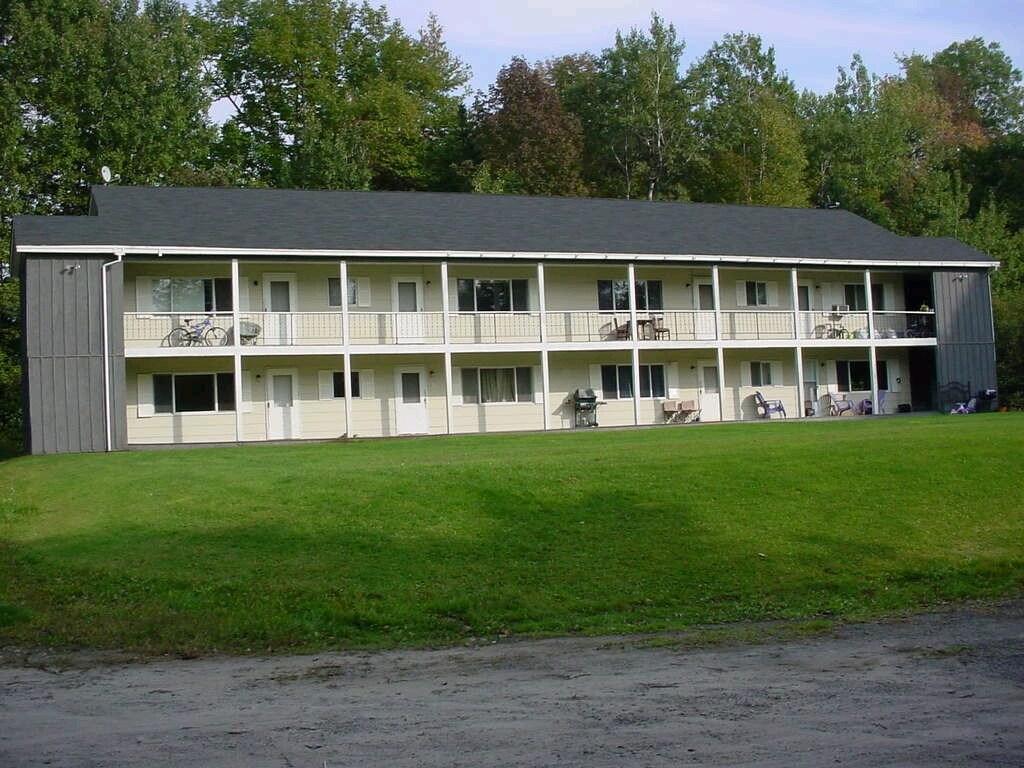 24 Manning Dr, Pittston, ME 04345 Apartments in Pittston, ME