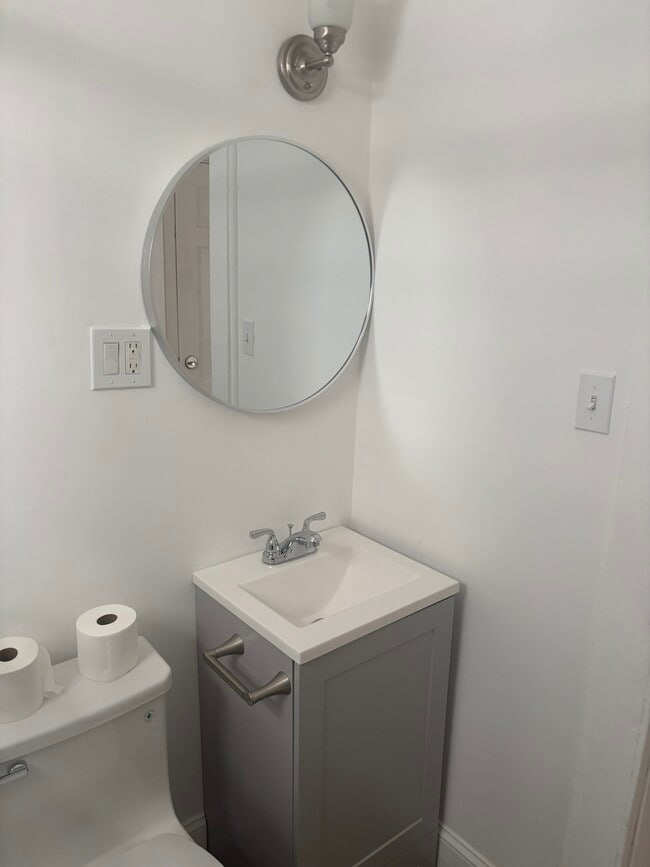 Building Photo - 75 Pixlee Pl