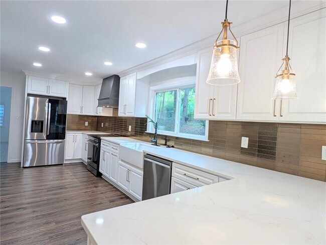 Foto del edificio - 4008 Rock Mill Dr
