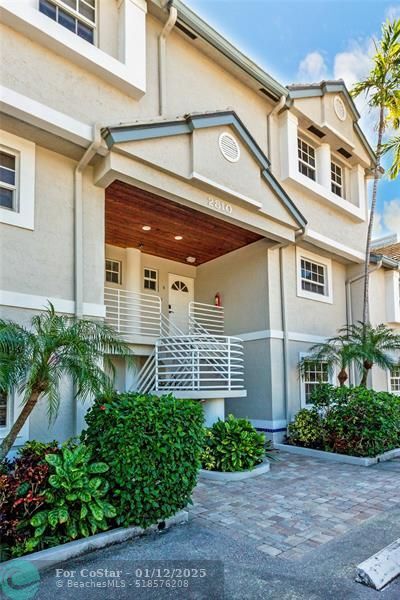 Foto principal - 2810 NE 30th St