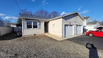 Building Photo - 2134 Adams Ave
