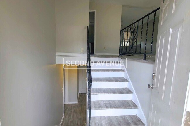 Building Photo - 5403 Wesley DR