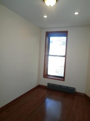 Building Photo - 467 5th Ave
