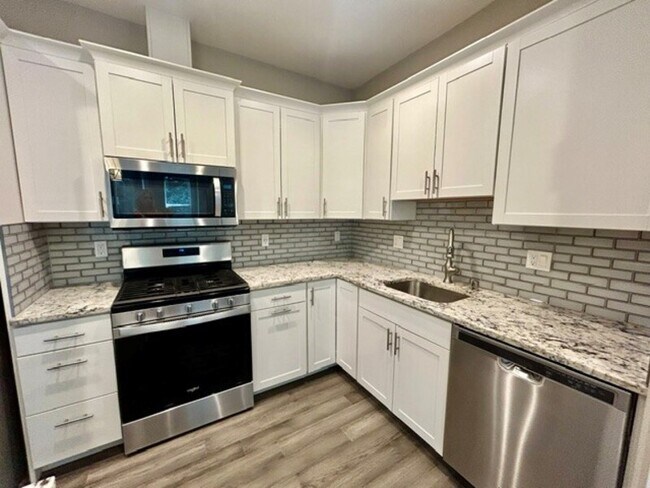 Foto del edificio - 5683 Sunstone Pl