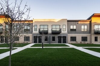 Building Photo - Alta Apartments