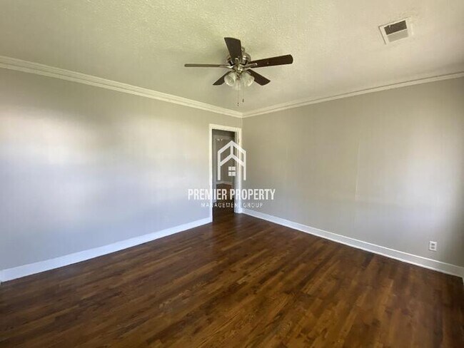 Foto del edificio - 7906 Harrold St