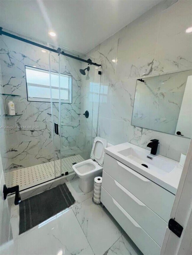 Foto del edificio - 6390 Sherman St