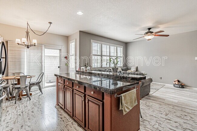 Foto del edificio - 15612 E 96th Way