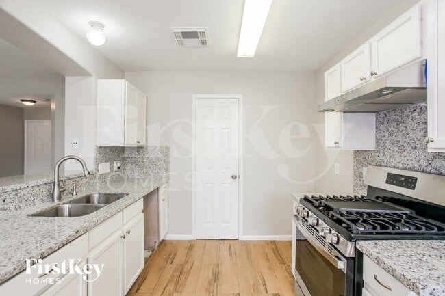 Building Photo - 7135 Sedona Ct