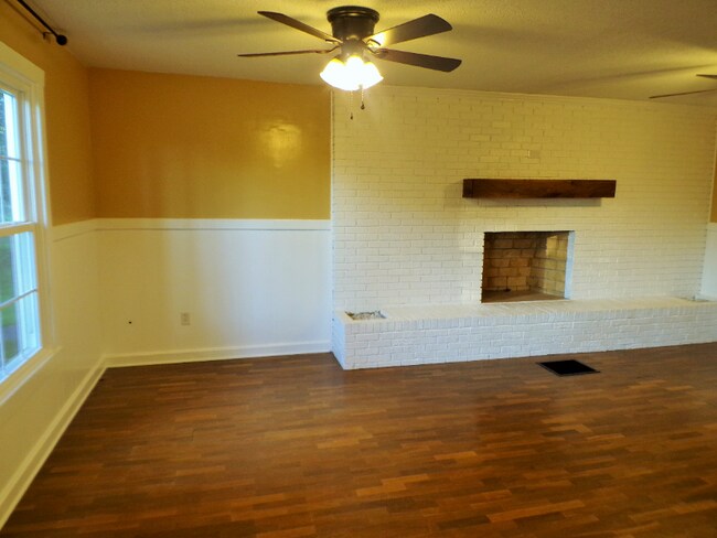 Building Photo - 253 Dean Archer Rd