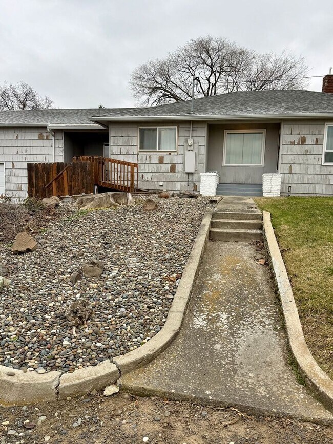 Foto del edificio - Orchards Home with a View