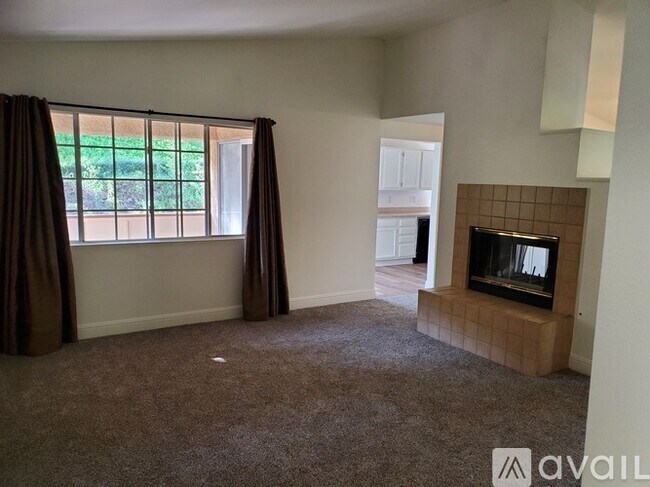 Foto del edificio - 5330 Silver Canyon Rd