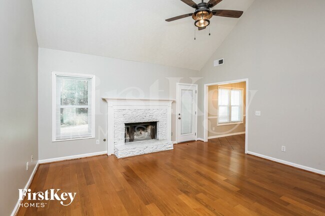 Foto del edificio - 2975 Emerald Springs Dr