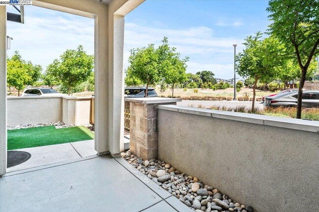 Building Photo - 5892 Nugget Way