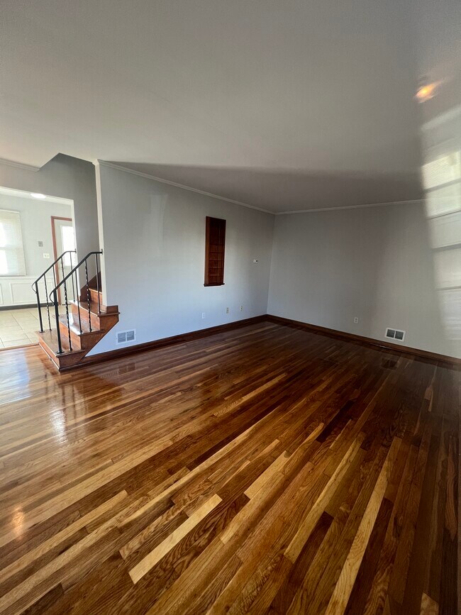 Foto del edificio - 1324 Meadow Rd