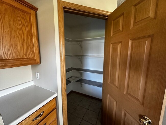 Foto del edificio - 2 Bed 1 Bath Apartment