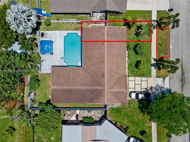Foto del edificio - 4241 NW 9th Ct