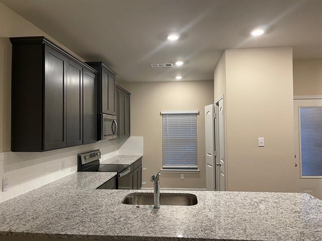 Foto del edificio - 314 Sweet Pea Ln