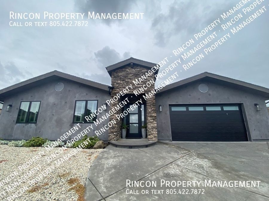 Primary Photo - Stunning Hillside Home in Clearpoint *3 Be...
