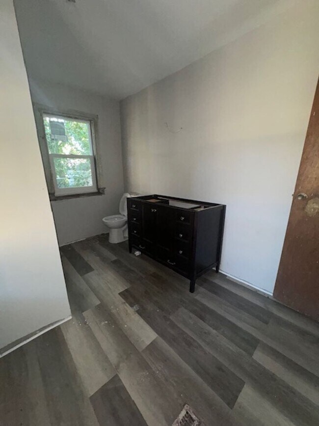 Foto del edificio - 1428 E 4th St