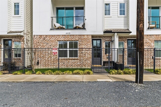 Building Photo - 4905 Avenue J Ave